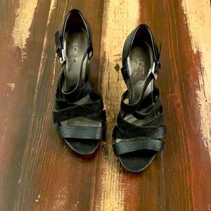 Loft straps high heeled shoes